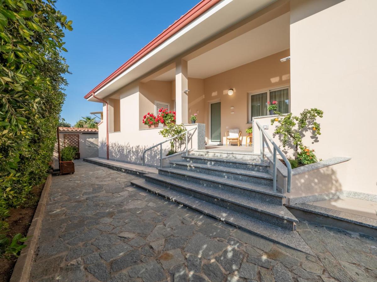 B&B Le Bouganville Capoterra Eksteriør billede